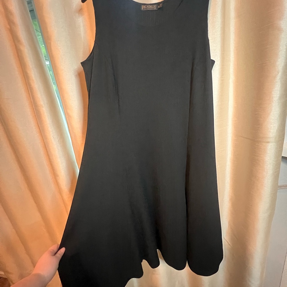 Black midi dress - Picture 8 of 9